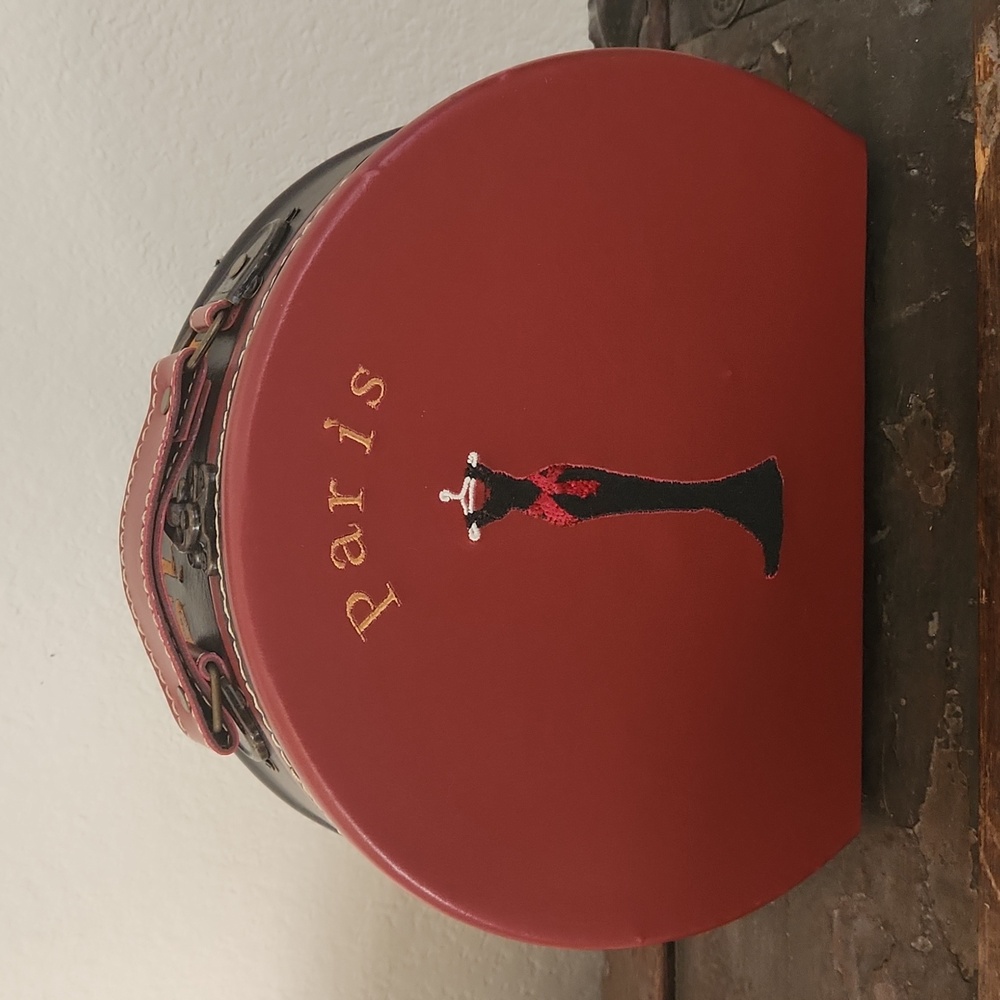 PARIS Vegan Leather Small  hatbox Suitcase  Bag Case New